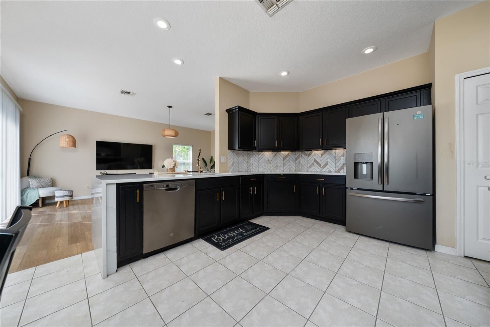 2764 Patrician Cir, Kissimmee, FL 34746 photo