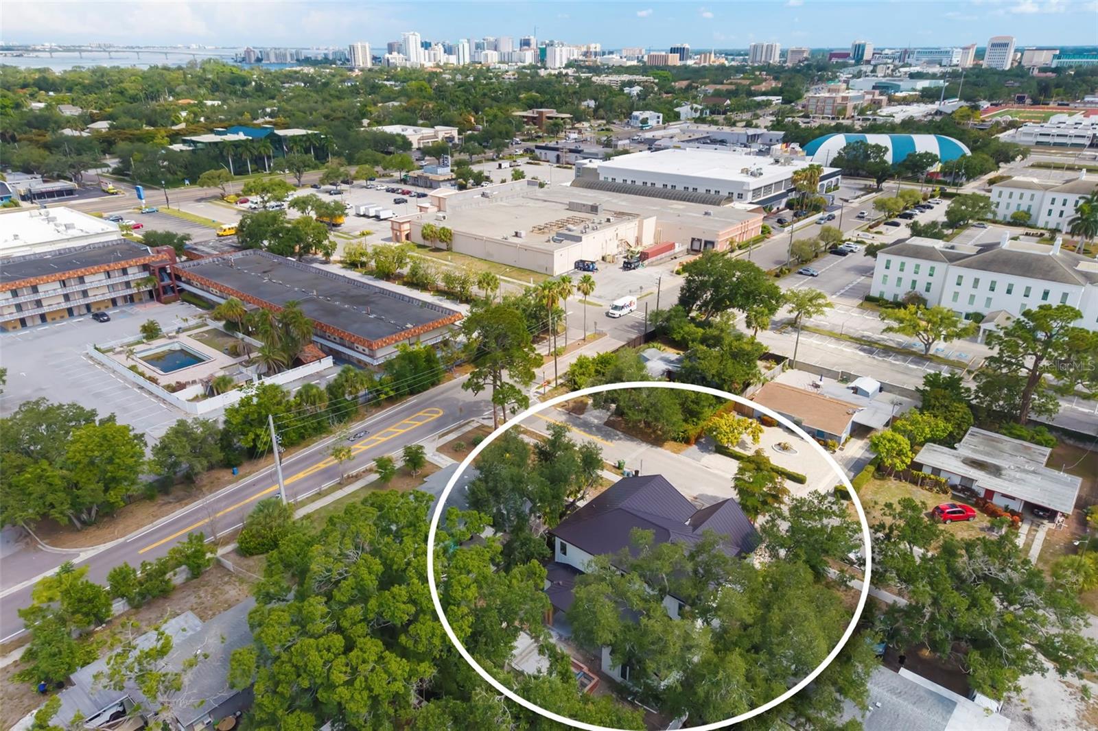 2114 Floyd St, Sarasota, FL 34239 photo