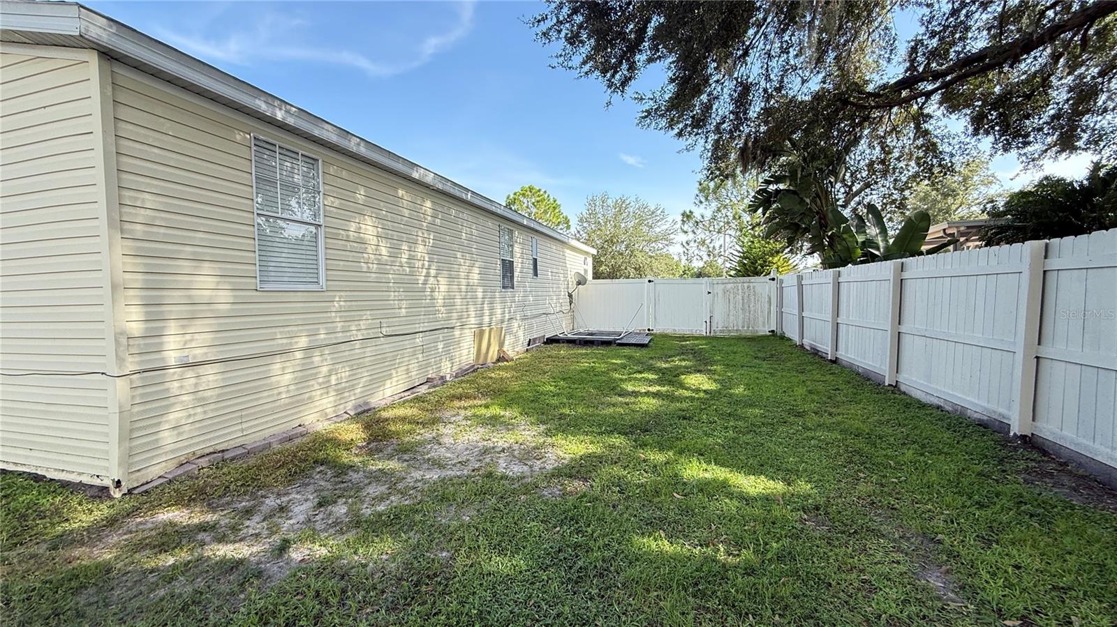 10404 Brussels Dr, Riverview, FL 33578 photo