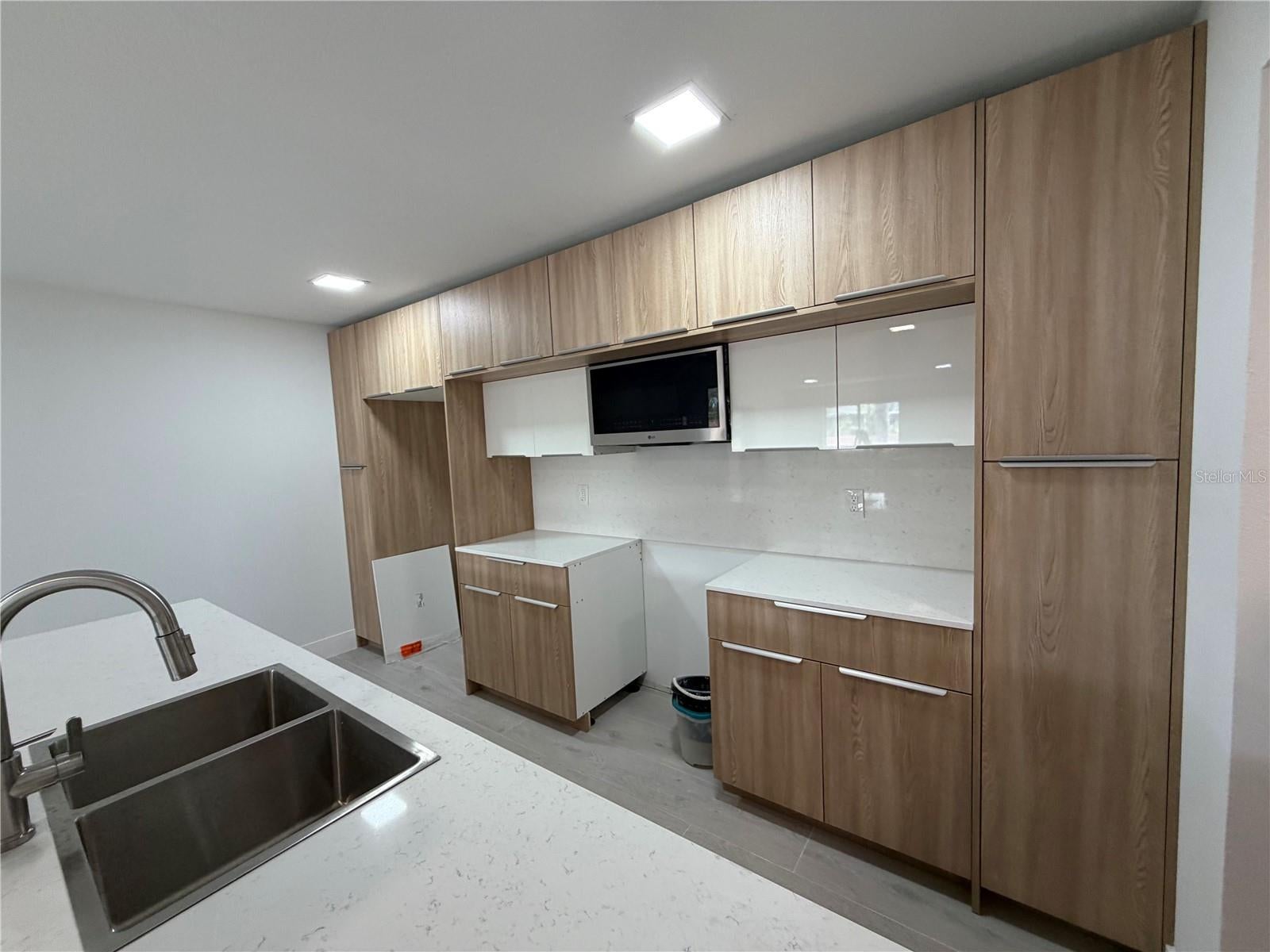 7400 Sunshine Skyway Ln #105, Saint Petersburg, FL 33711 photo