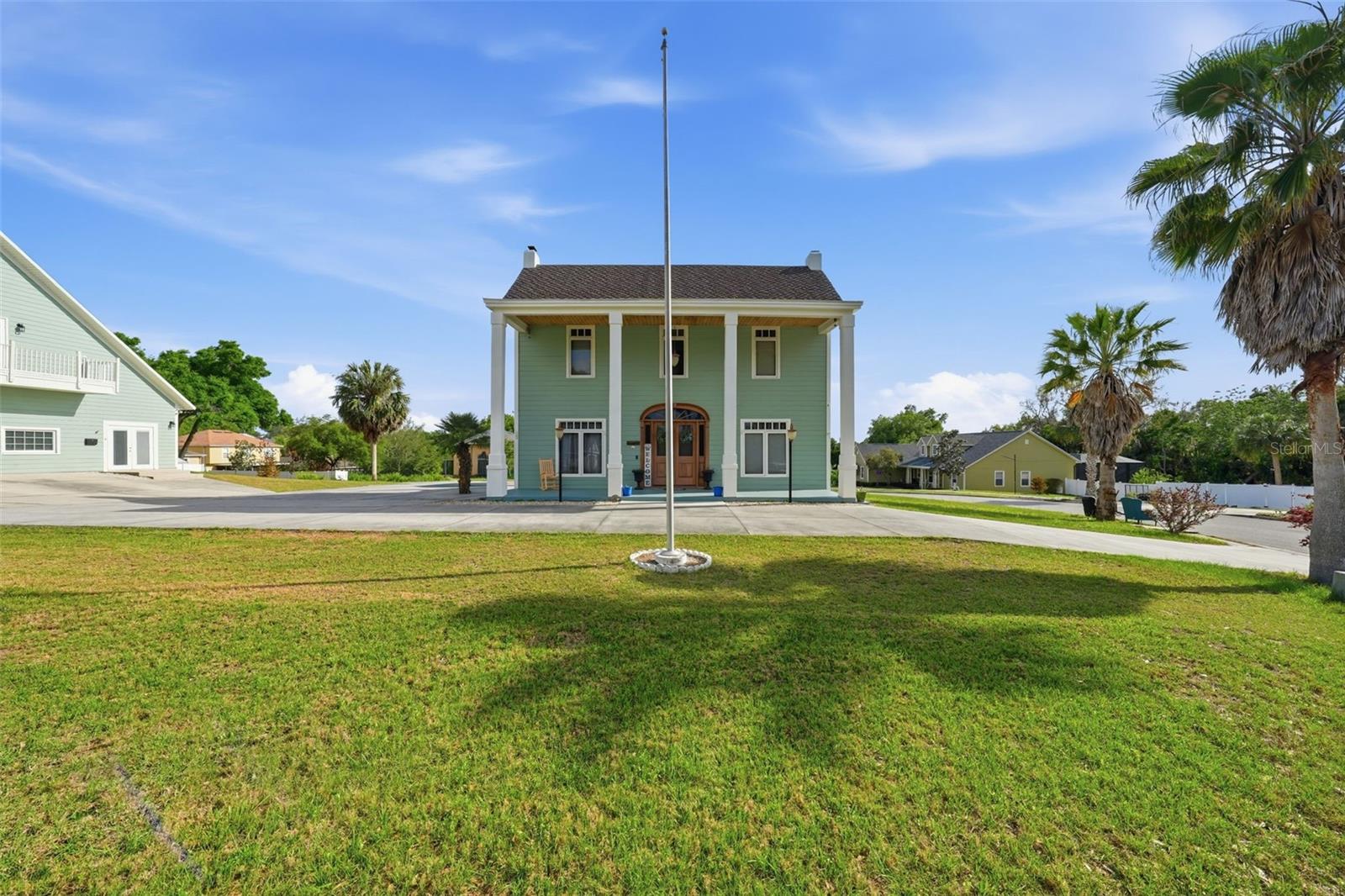 835 Butch Cassidy Ln, Eustis, FL 32726 photo