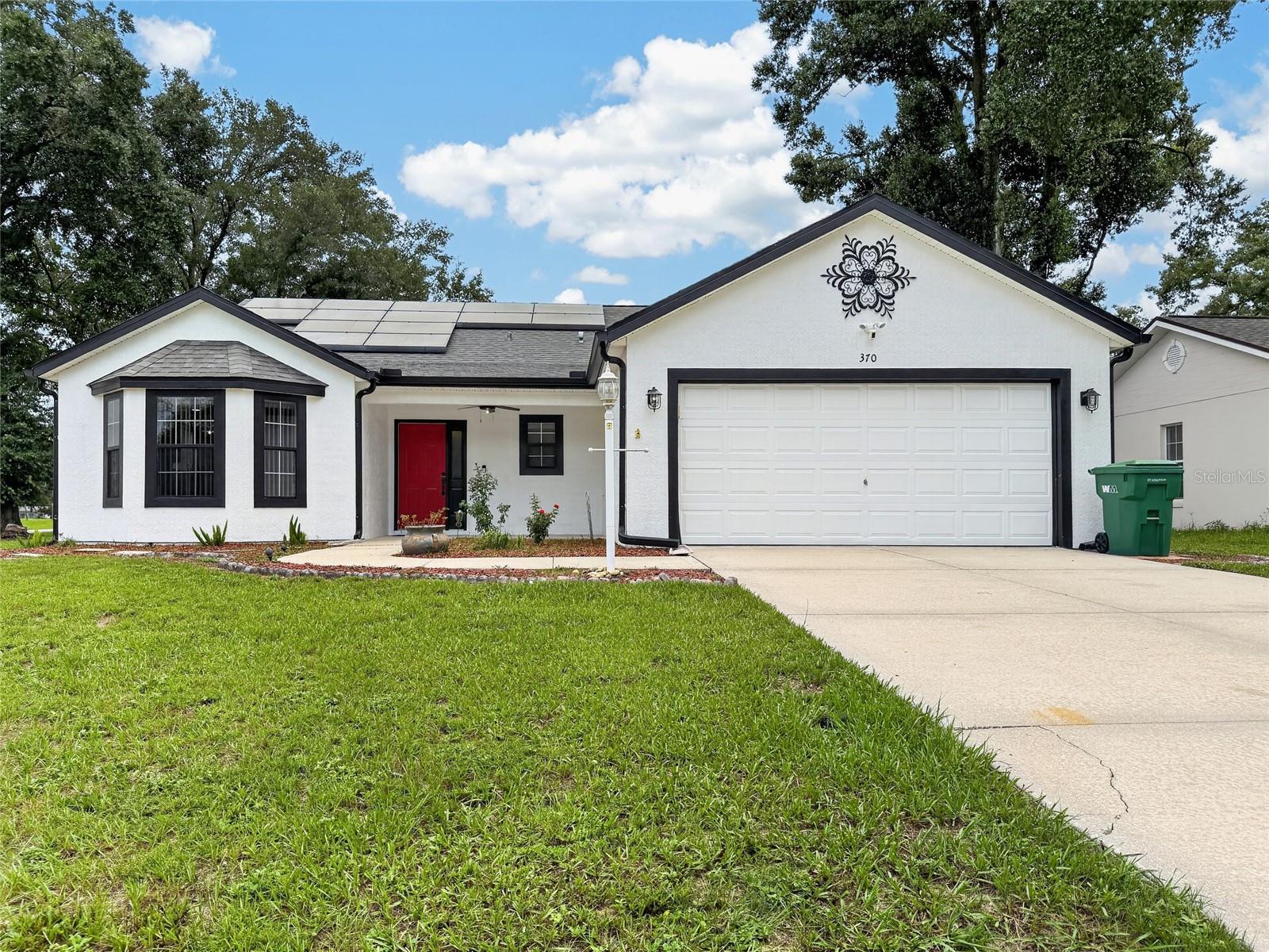 370 Carriage Ln, Lady Lake, FL 32159