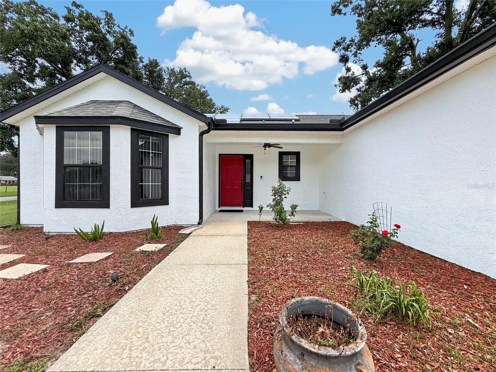 370 Carriage Ln, Lady Lake, FL 32159 photo