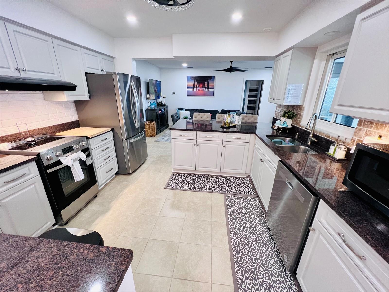 13607 101 Terrace, Seminole, FL 33776 photo