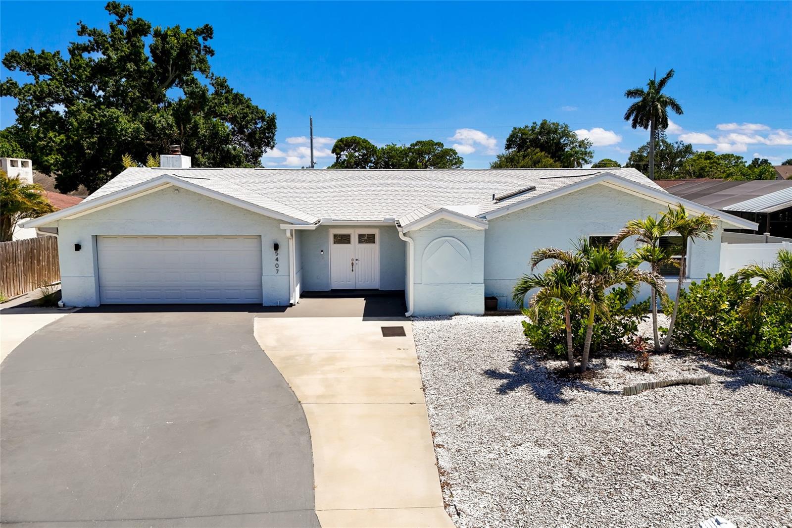 5407 2 Avenue Dr, Bradenton, FL 34209