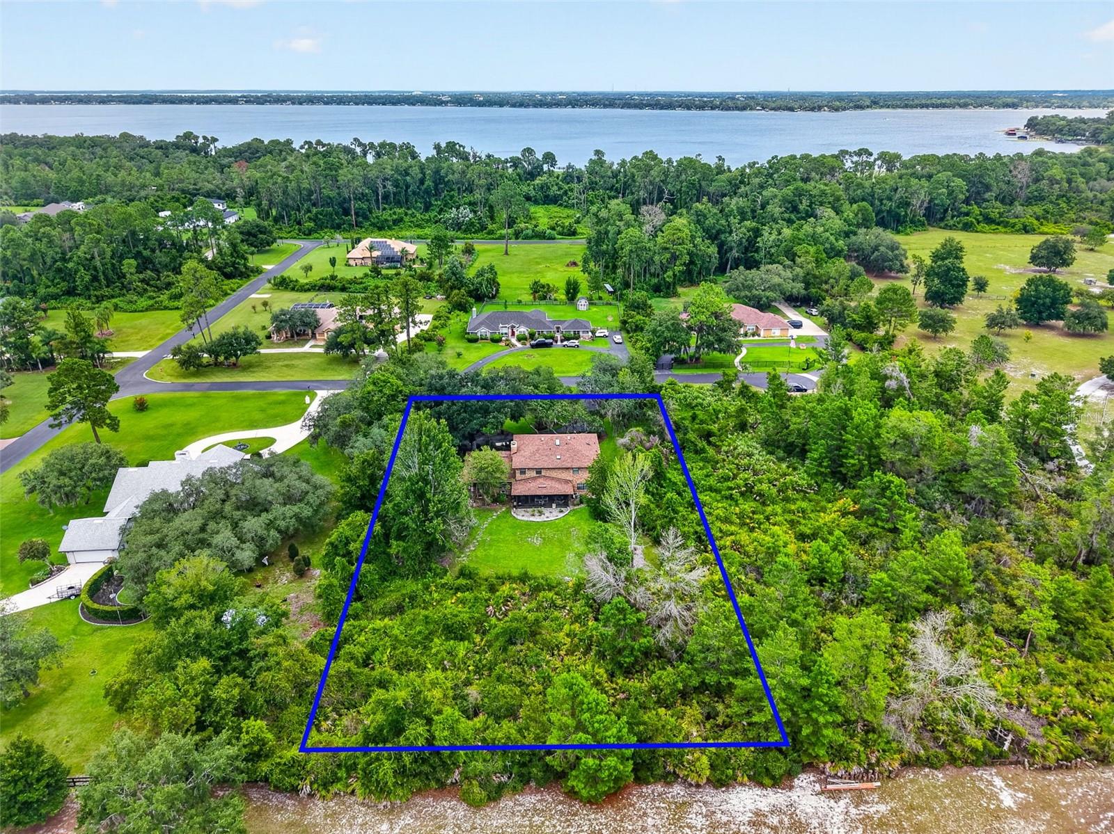 15240 Shady Ln, Tavares, FL 32778 photo