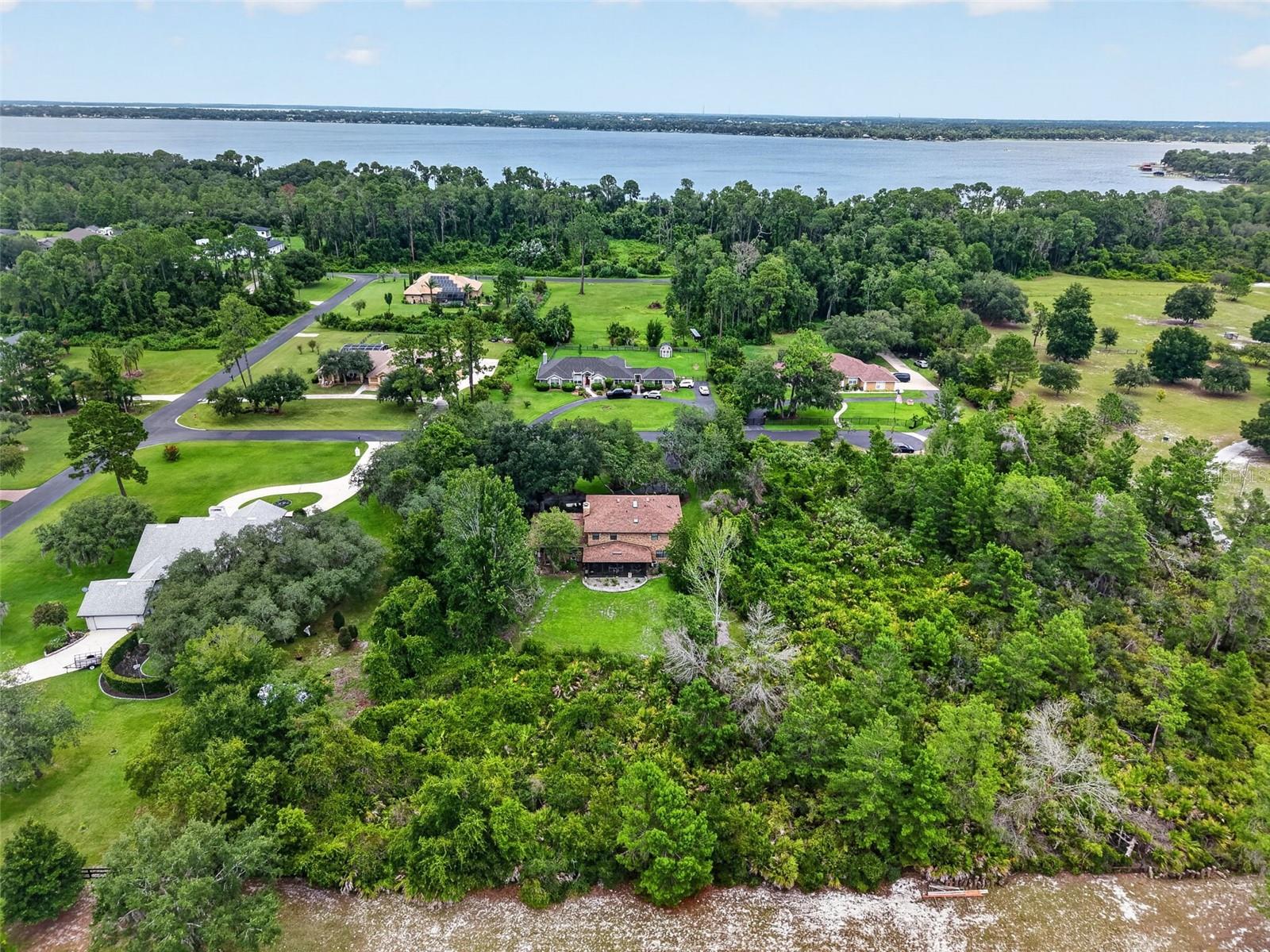 15240 Shady Ln, Tavares, FL 32778 photo