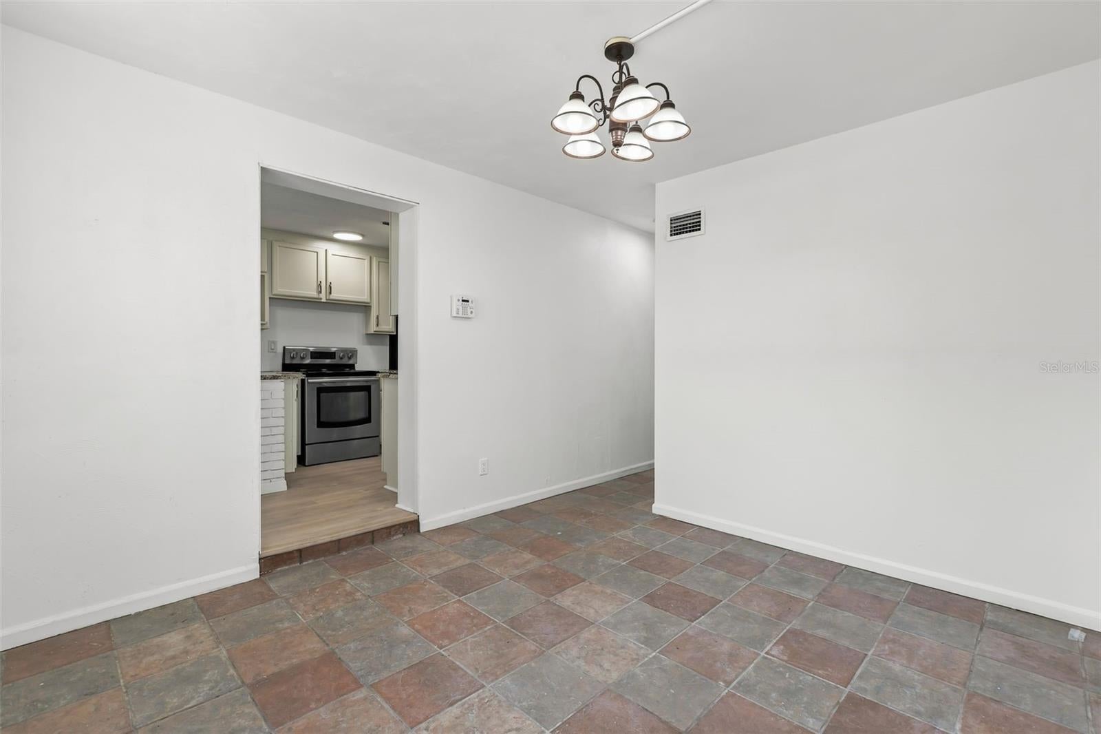 1432 Richmond Ave, Daytona Beach, FL 32117 photo