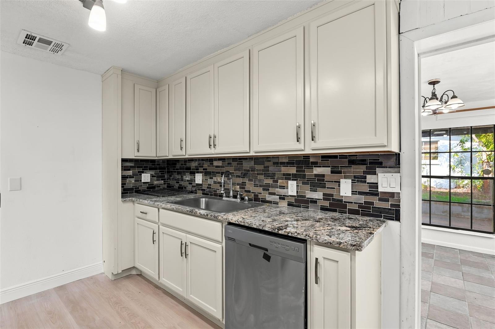 1432 Richmond Ave, Daytona Beach, FL 32117 photo