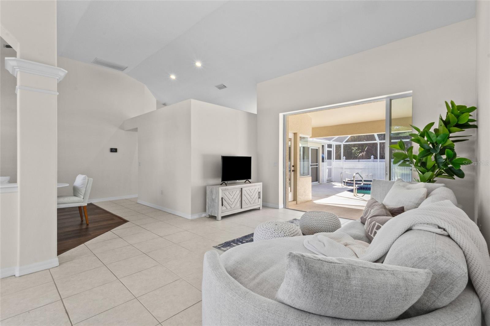 381 Foxglove Rd, Venice, FL 34293 photo