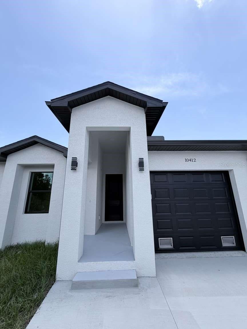 10412 Port Everglades St, Port Charlotte, FL 33981 photo