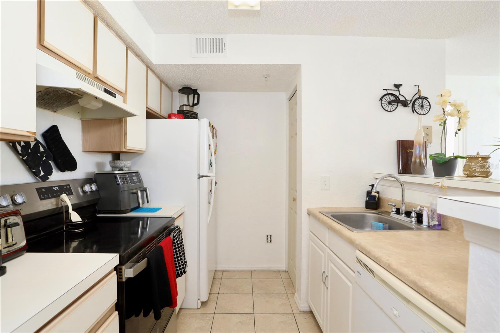 2209 Antigua Pl #828, Kissimmee, FL 34741 photo