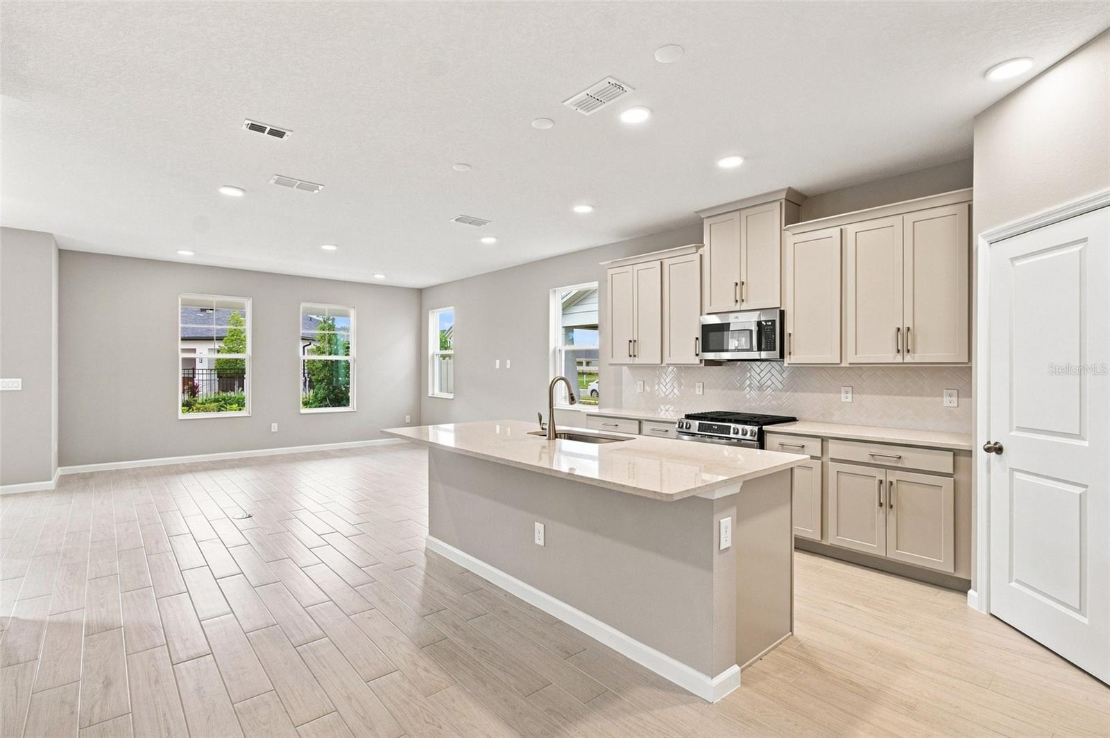1347 Lumpini St, Saint Cloud, FL 34771 photo