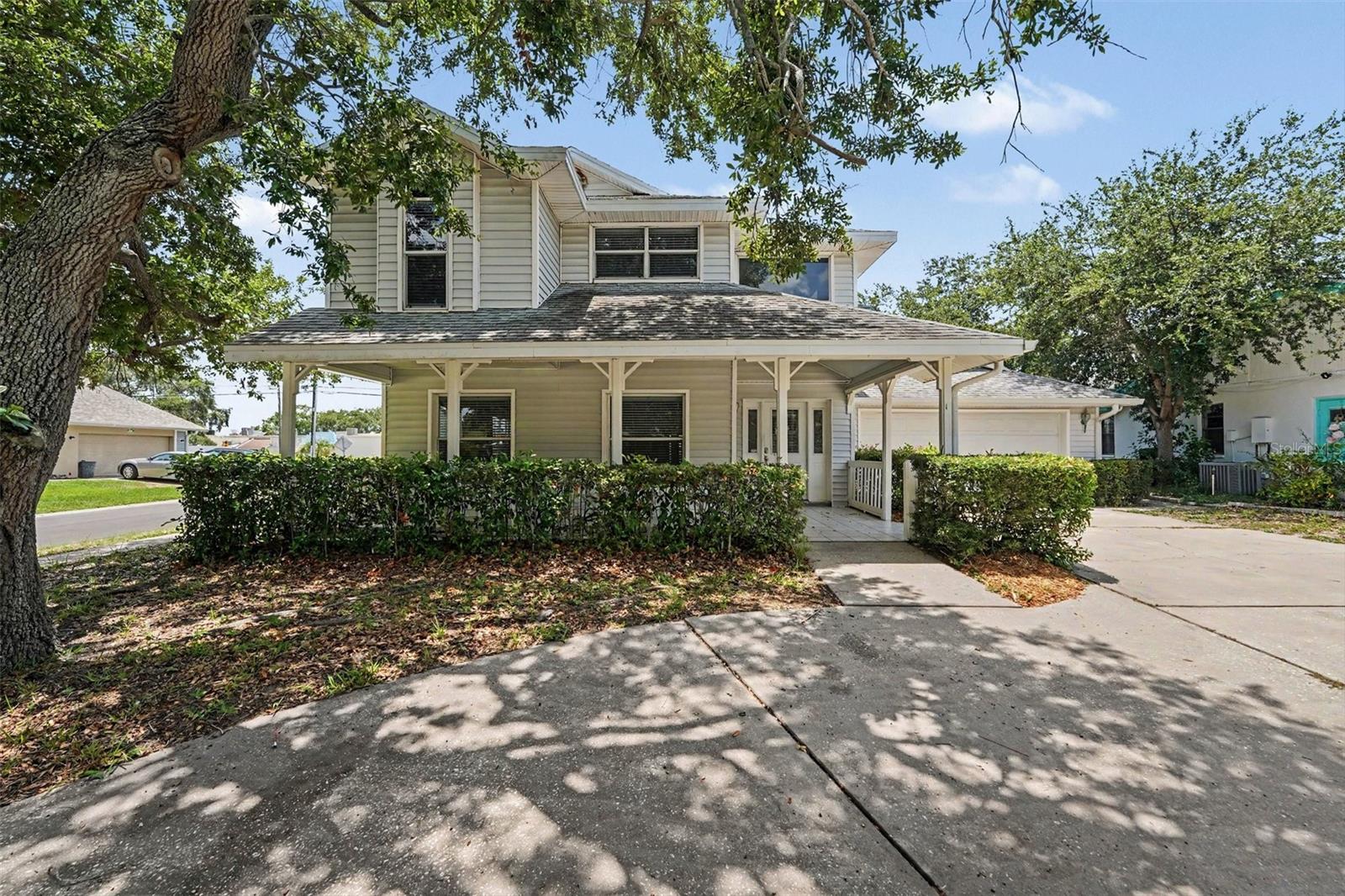 9160 136 Way, Seminole, FL 33776