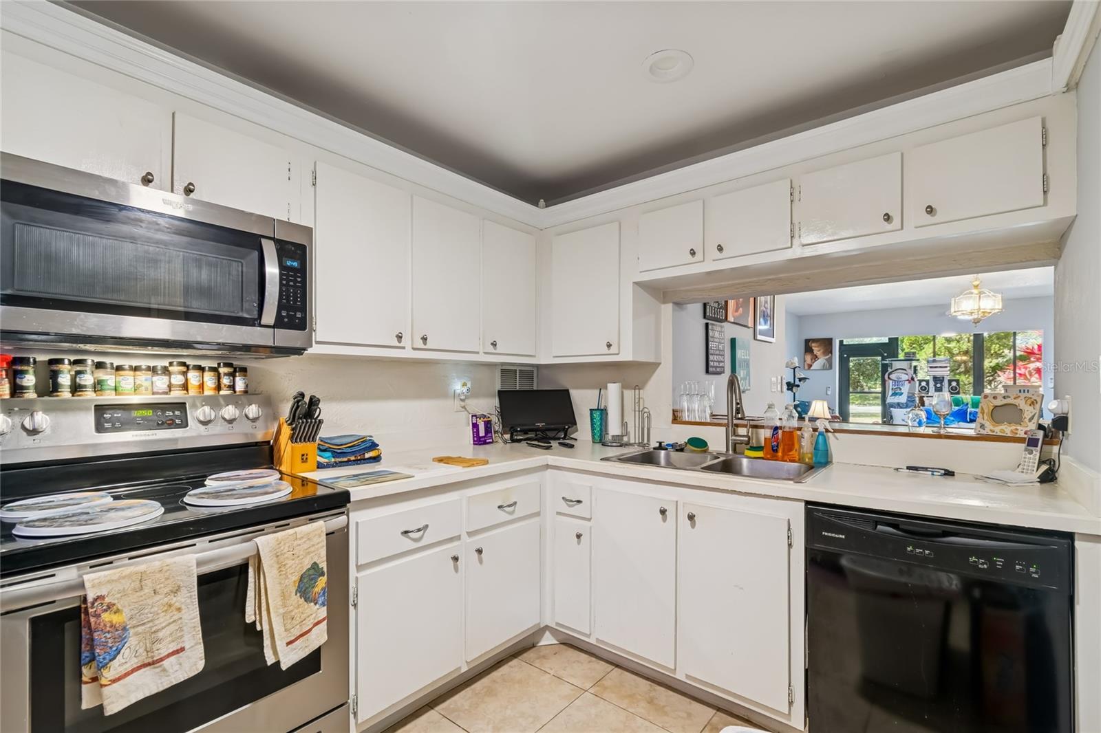 2679 Sabal Spring Cir #102, Clearwater, FL 33761 photo