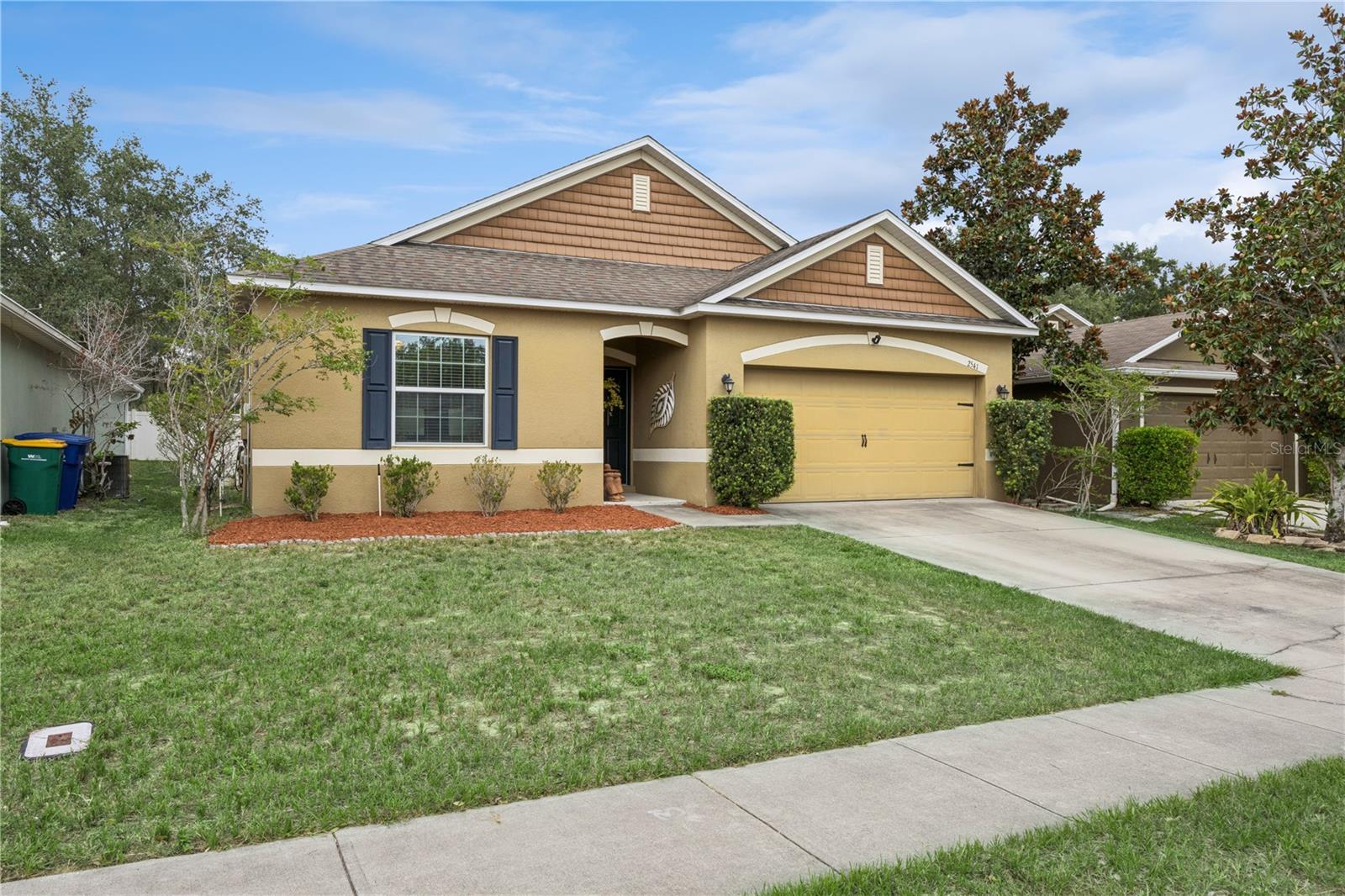 2541 Martins Run, Tavares, FL 32778 photo