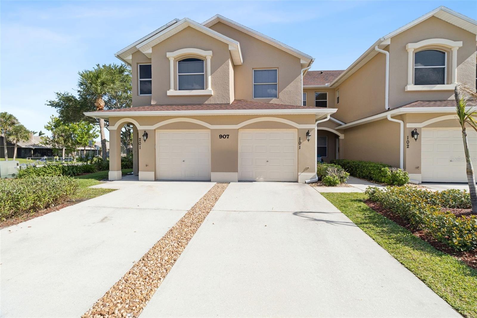 907 Ocaso Ln, Rockledge, FL 32955