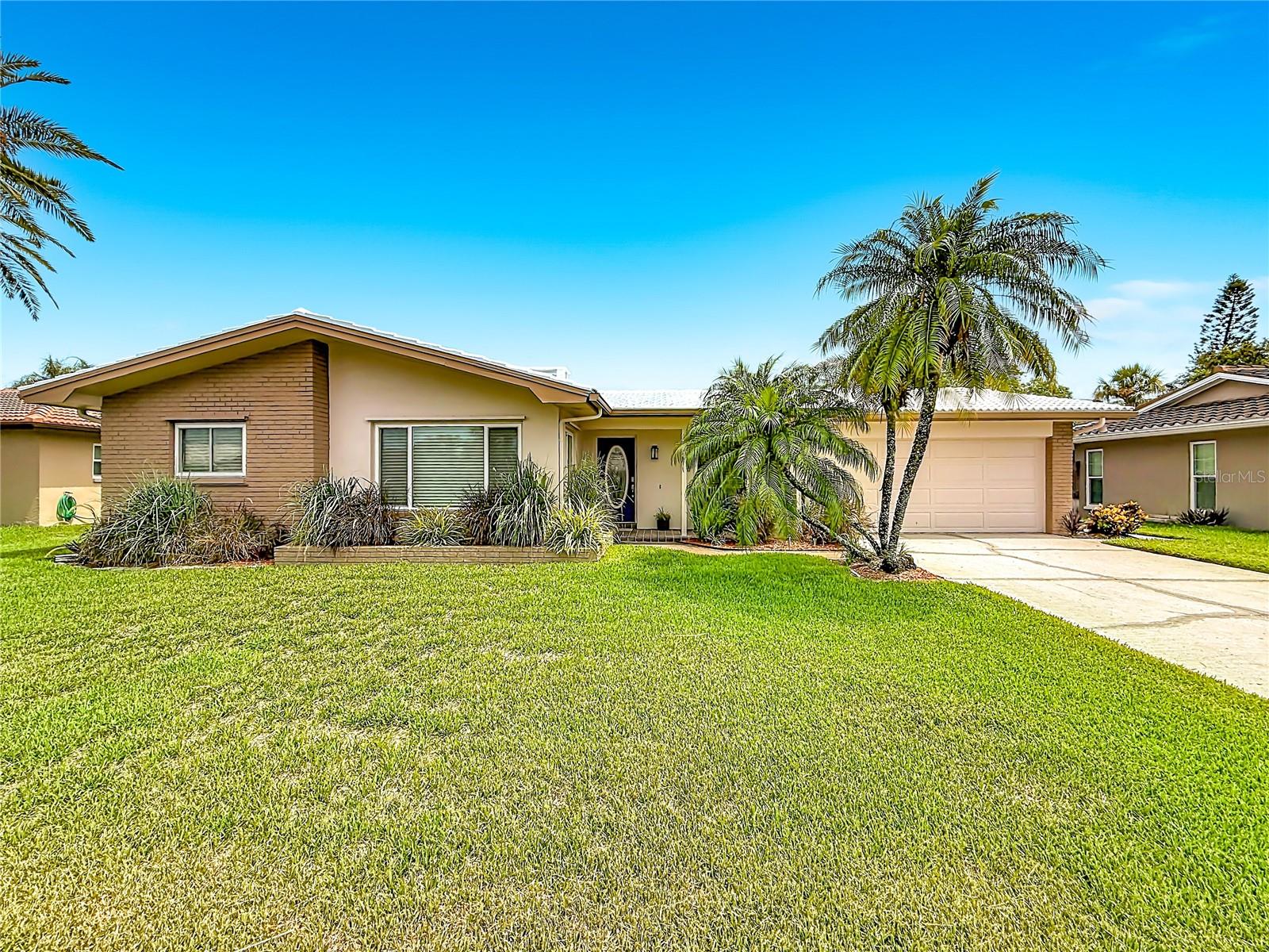 2178 Waterside Dr, Clearwater, FL 33764 photo