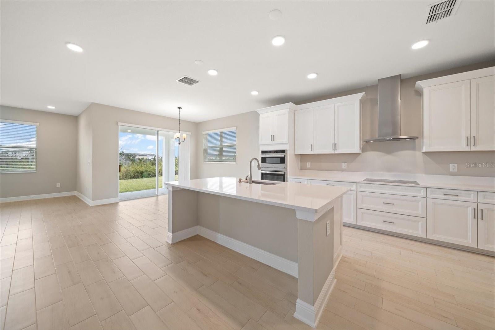 5707 Maydale Ave, Wesley Chapel, FL 33545 photo