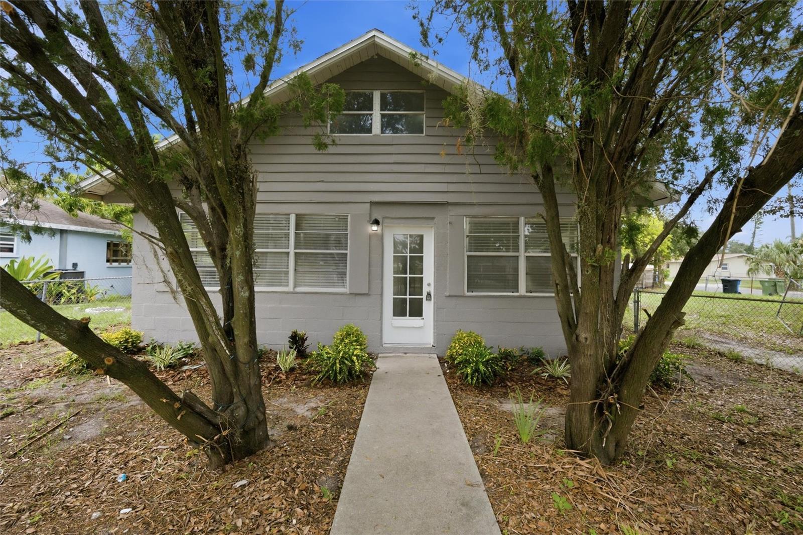 2425 9 Ave, Bradenton, FL 34208