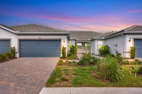 Single Family Residence in ENGLEWOOD FL 9916 BRIGHT WATER DRIVE.jpg