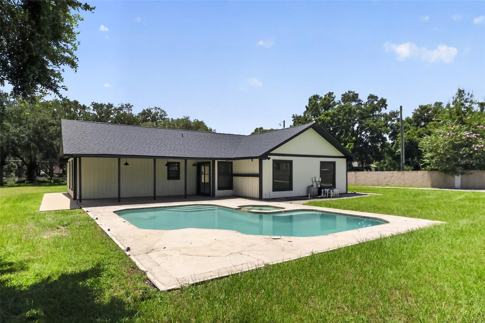 1651 Granada Blvd, Kissimmee, FL 34746 photo