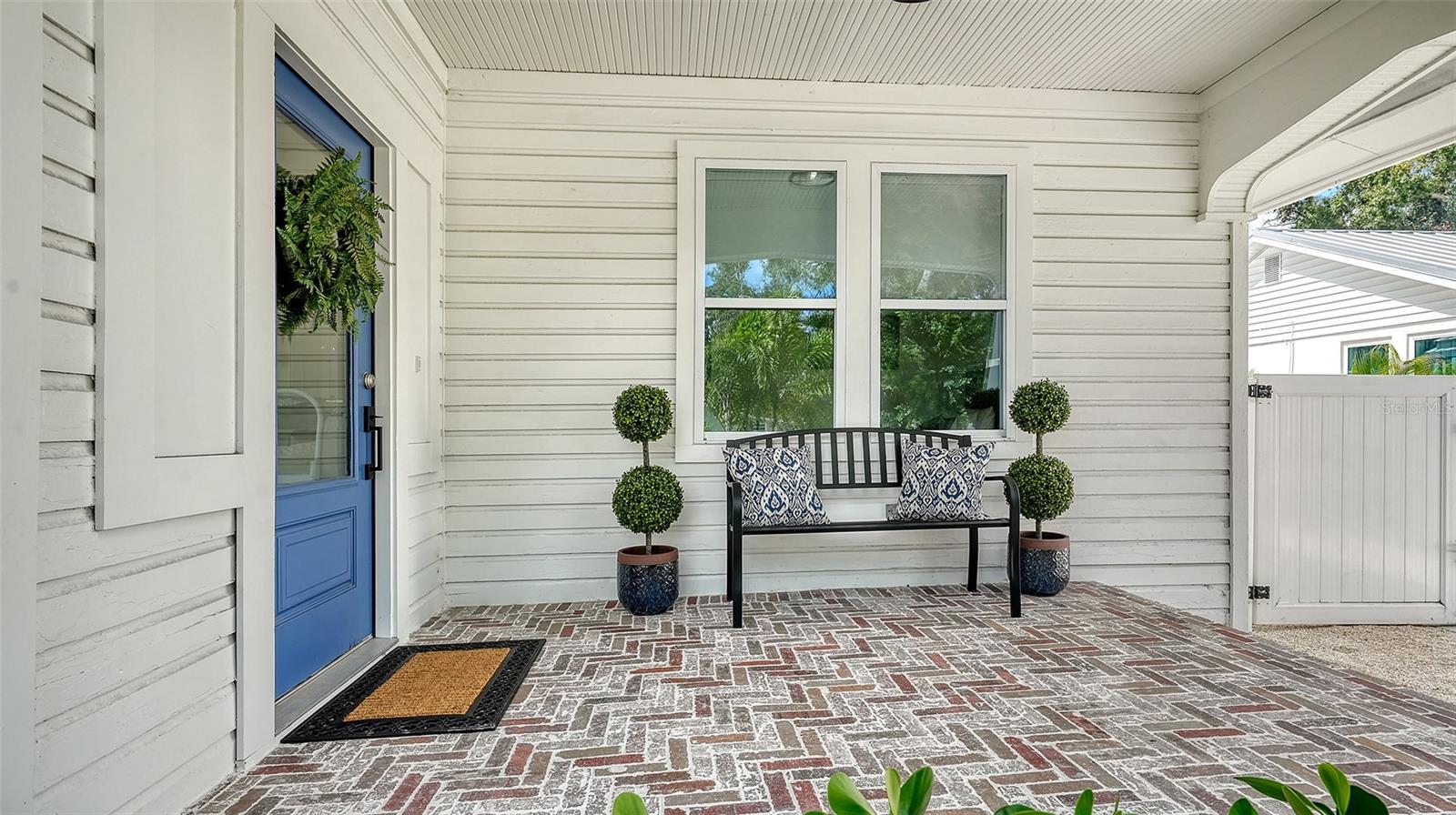 2546 Loma Linda St, Sarasota, FL 34239 photo