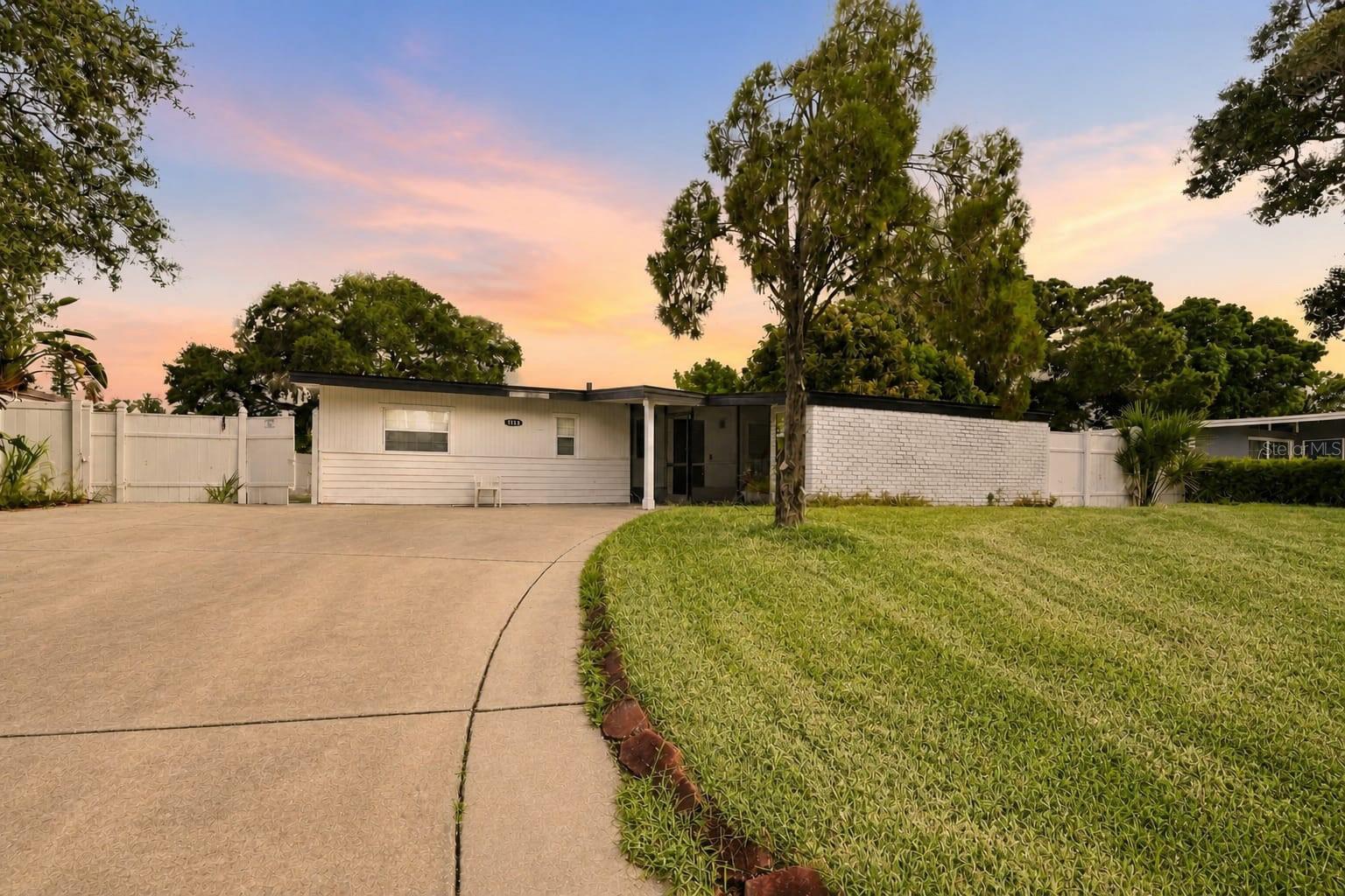 1151 55 Ave, Saint Petersburg, FL 33705