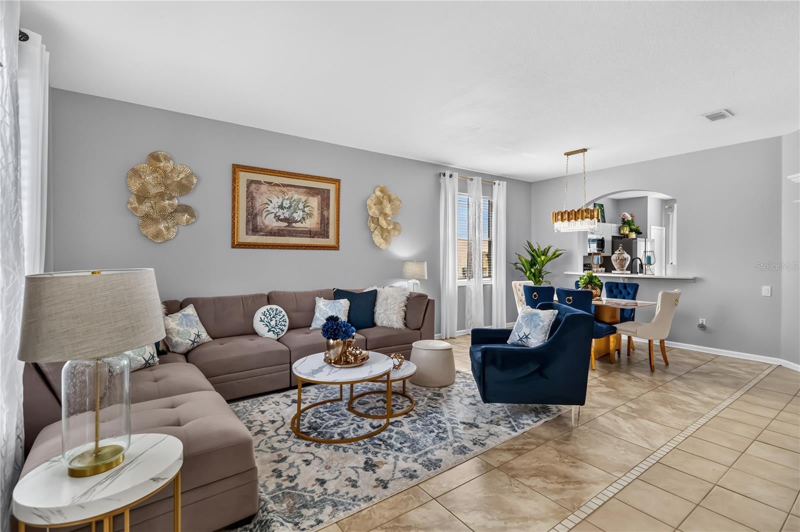 8006 King Palm Cir, Kissimmee, FL 34747 photo
