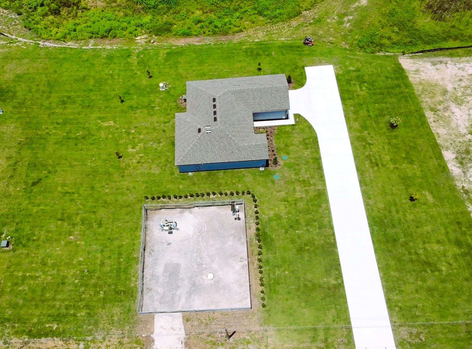 2426 Hiers Rd, Dover, FL 33527 photo