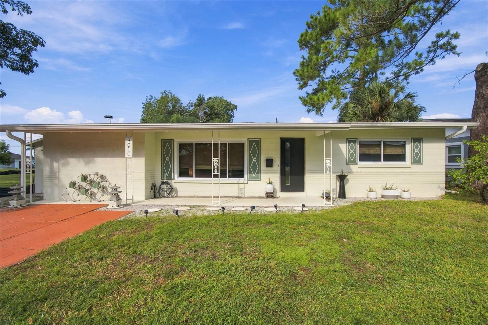 9010 1 St, Saint Petersburg, FL 33702 photo