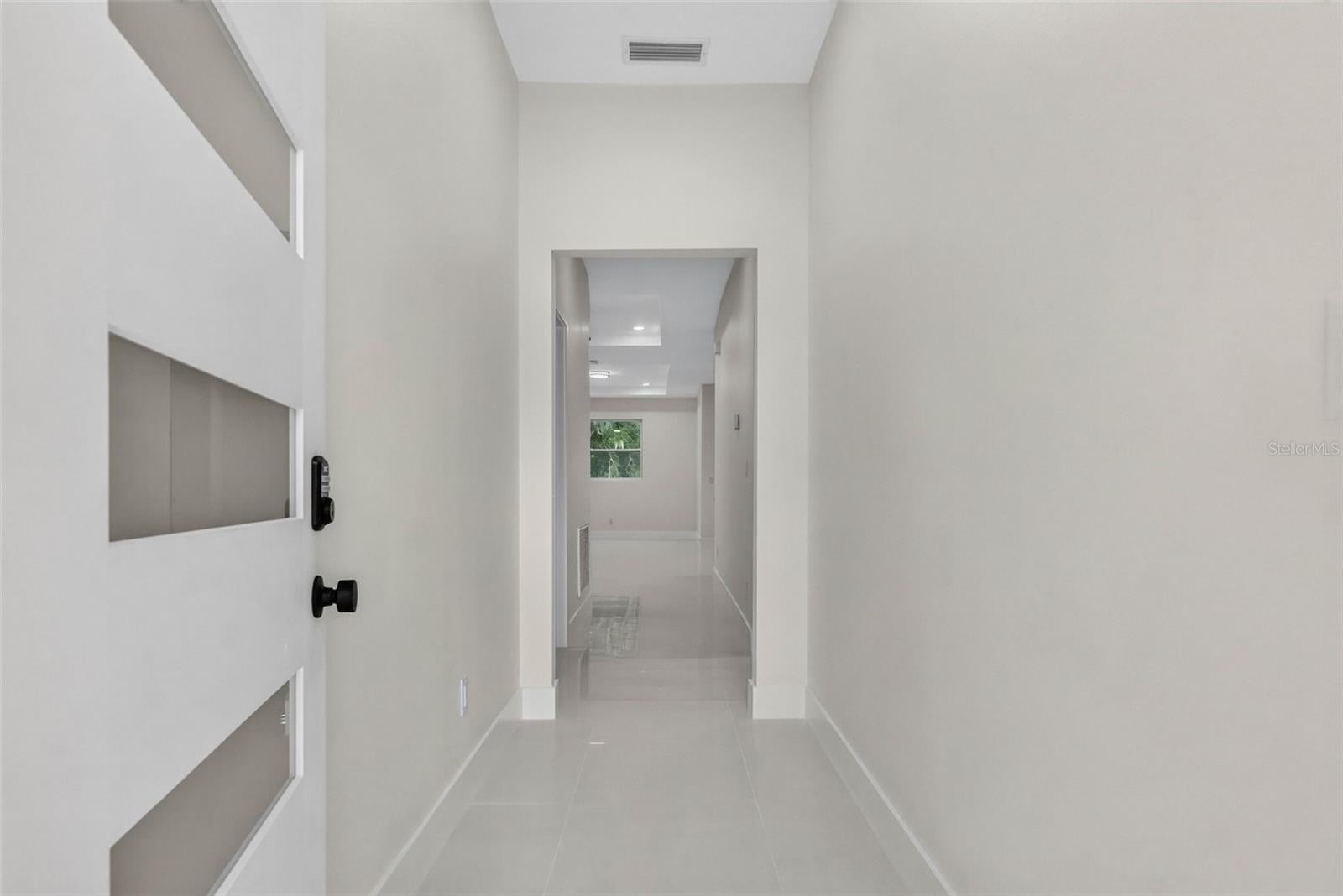 613 W Valencia St, Lakeland, FL 33805 photo