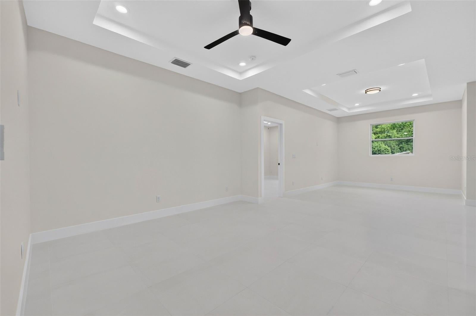 613 W Valencia St, Lakeland, FL 33805 photo