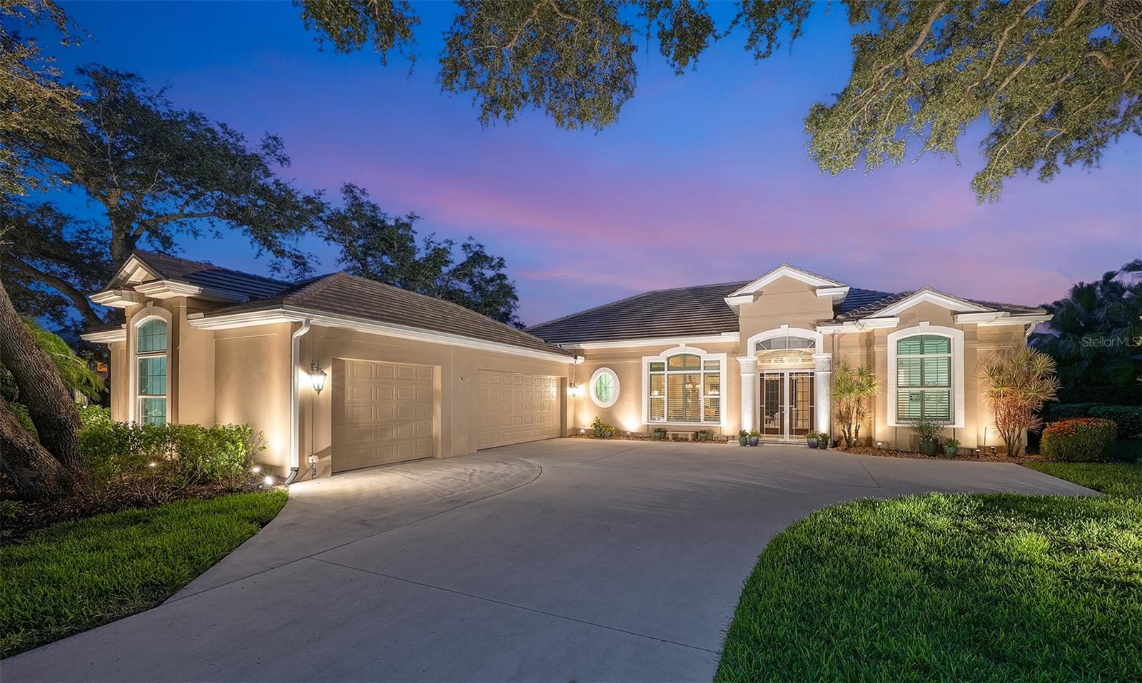 11 N Cayman Isles Blvd, Englewood, FL 34223 photo