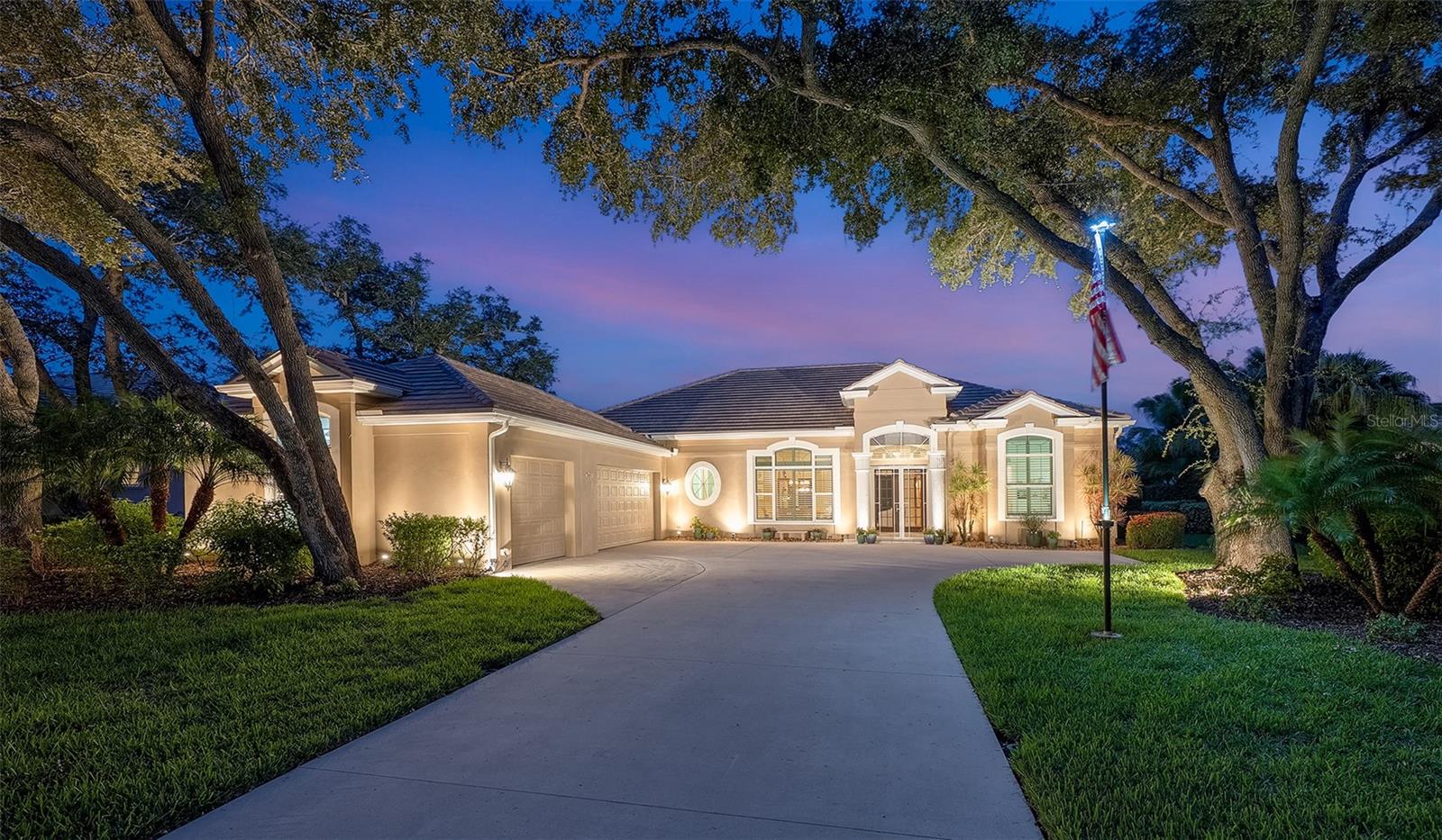 11 Cayman Isles Blvd, Englewood, FL 34223