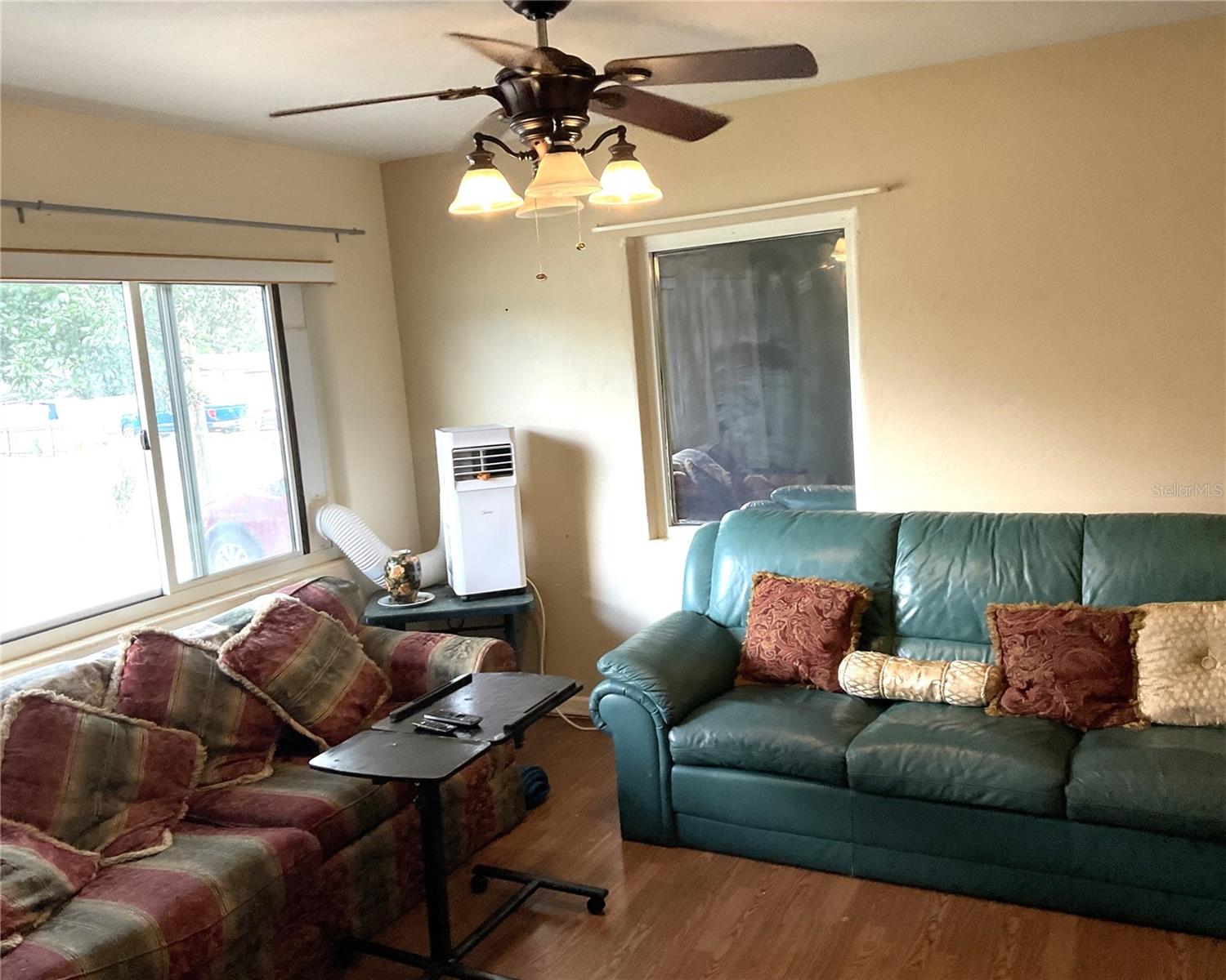 416 Crabtree Ave, Orlando, FL 32835 photo