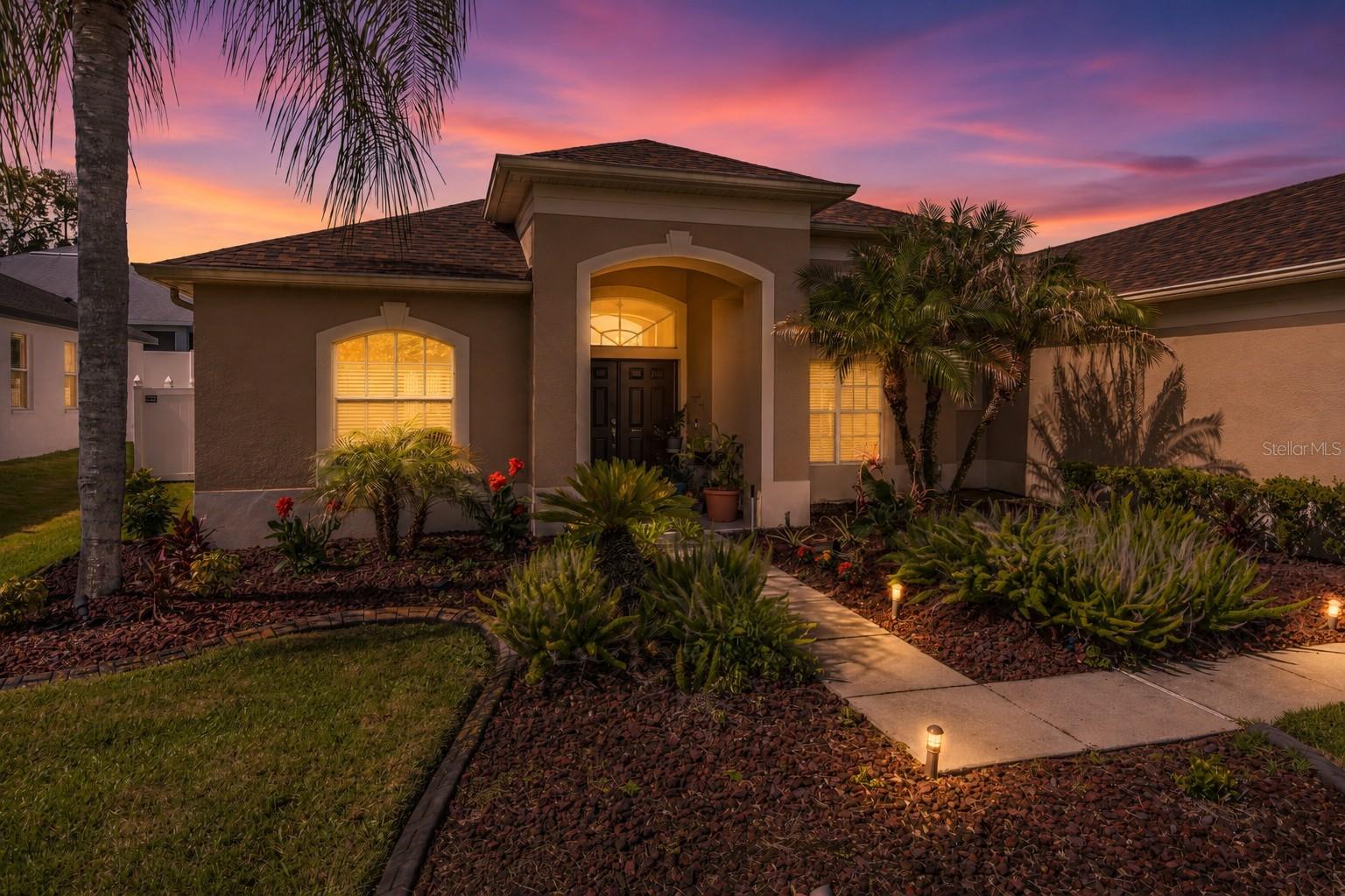 2307 Silver Trumpet Ct, Valrico, FL 33594