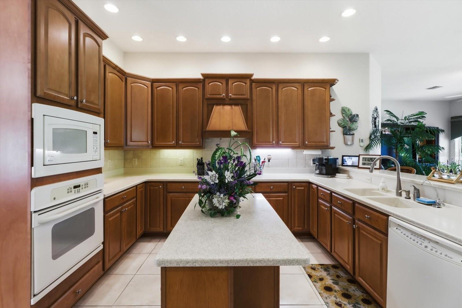564 N Afterglow Cir, Crystal River, FL 34429 photo