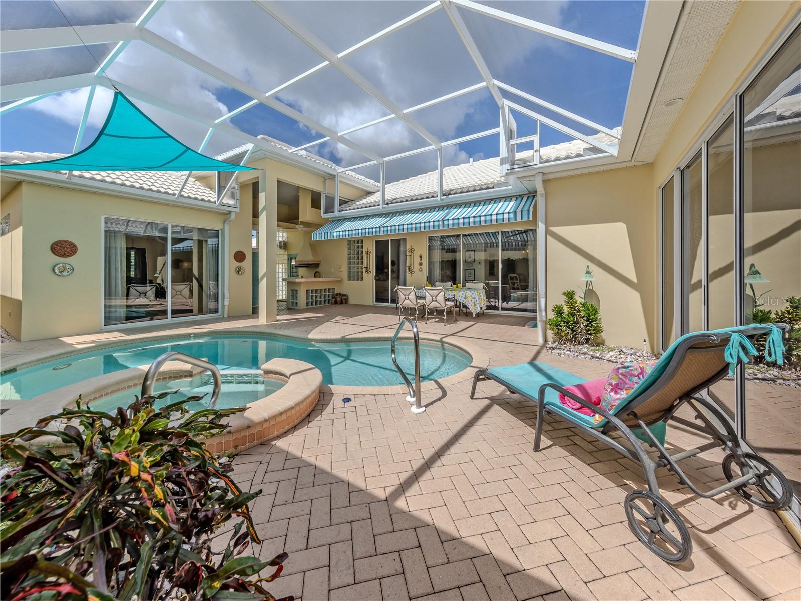 228 Vestavia Dr, Venice, FL 34292 photo