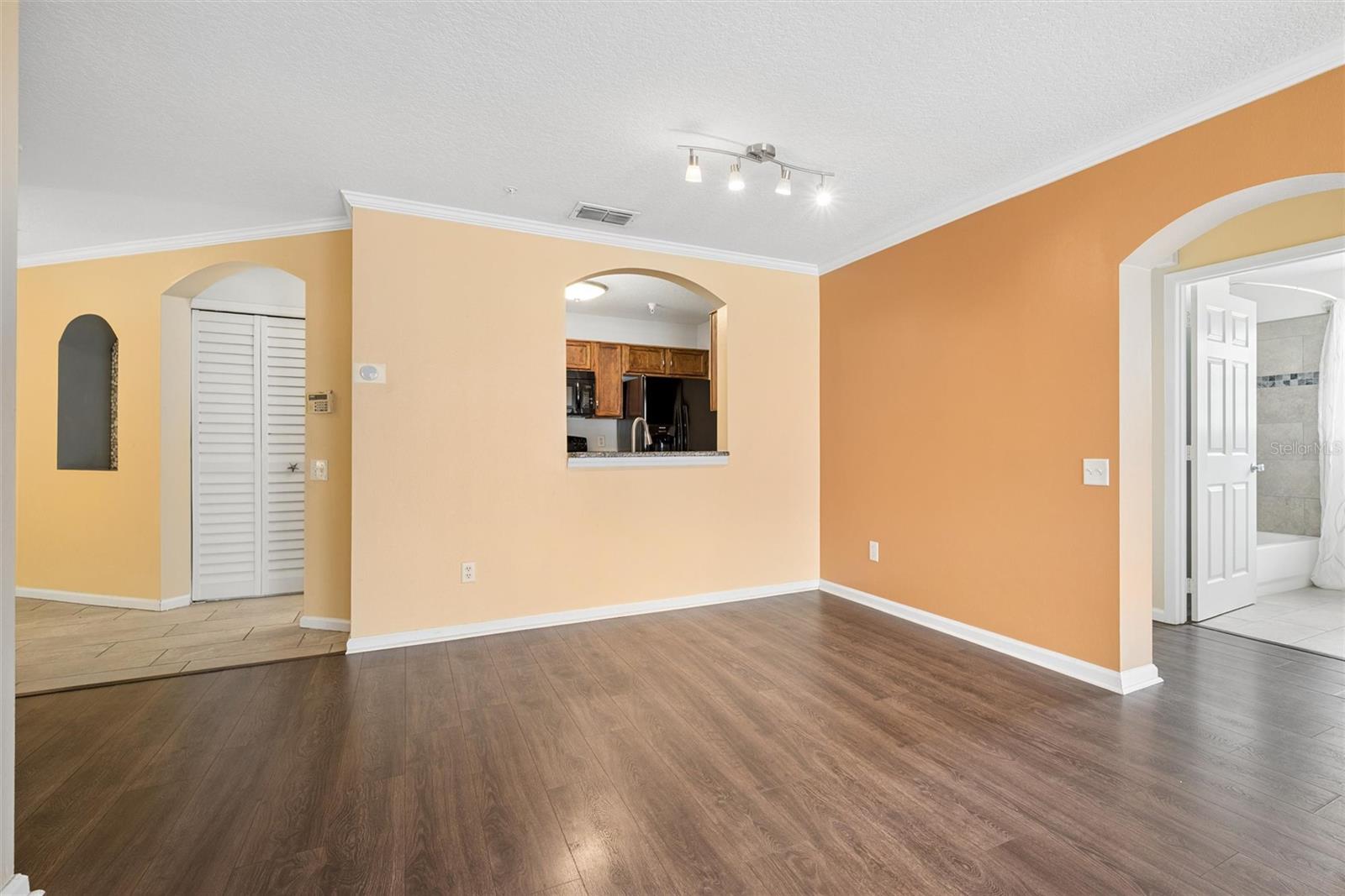 3930 Southpointe Dr #213, Orlando, FL 32822 photo