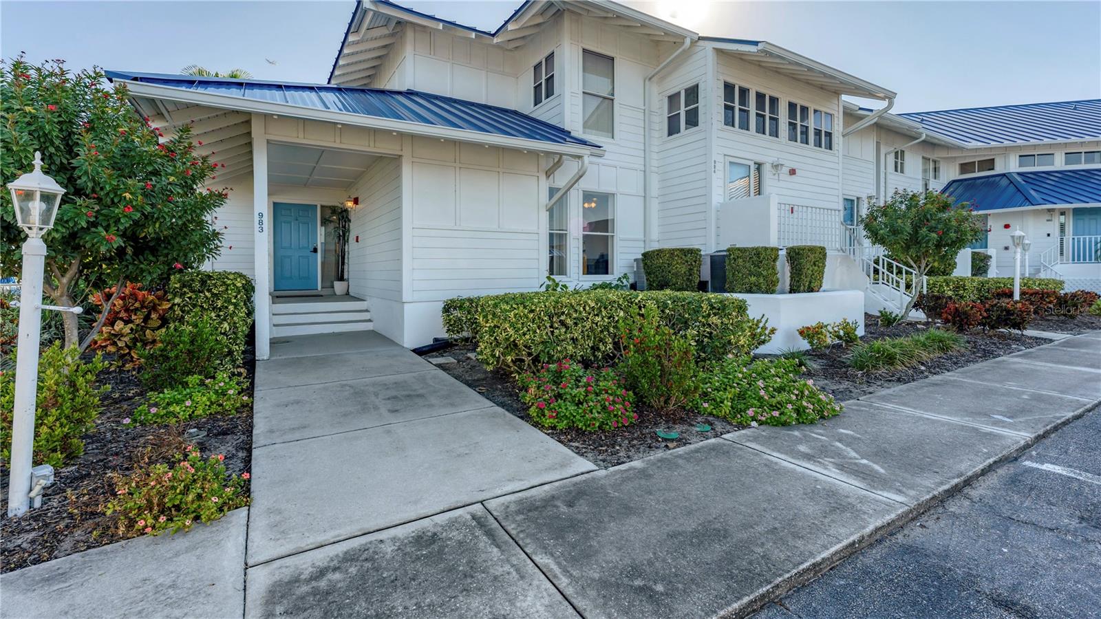 983 Sandpiper Cir, Bradenton, FL 34209 photo