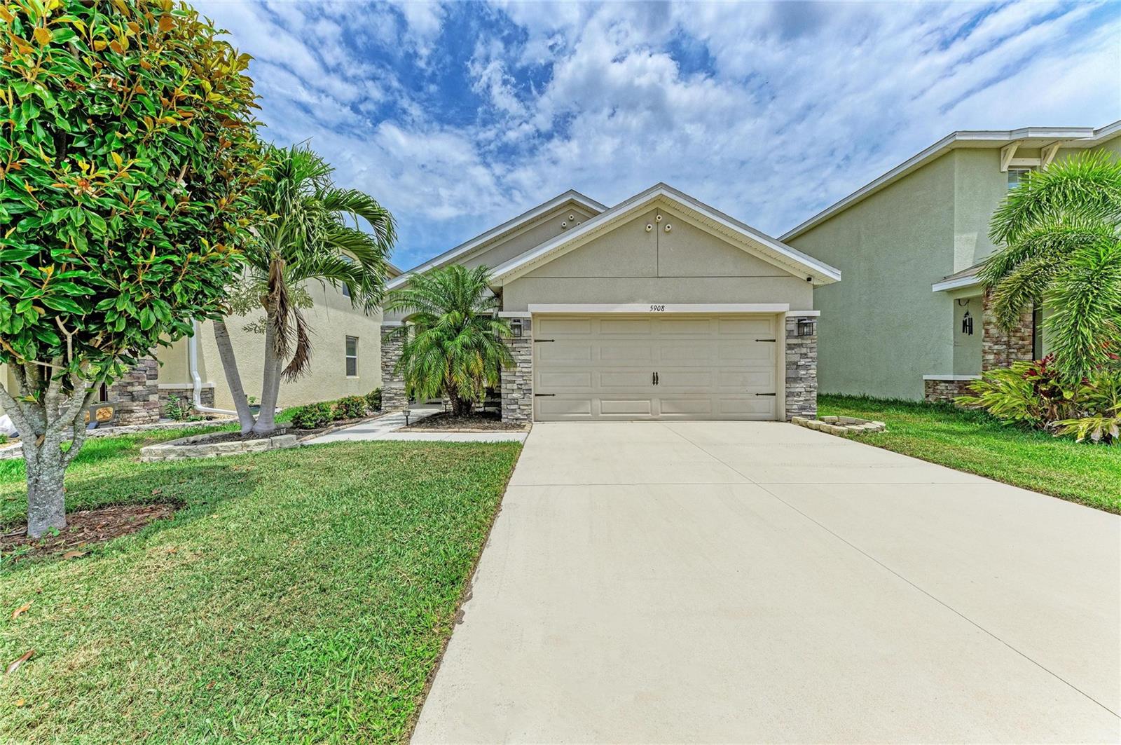 5908 Briar Rose Way, Sarasota, FL 34232 photo