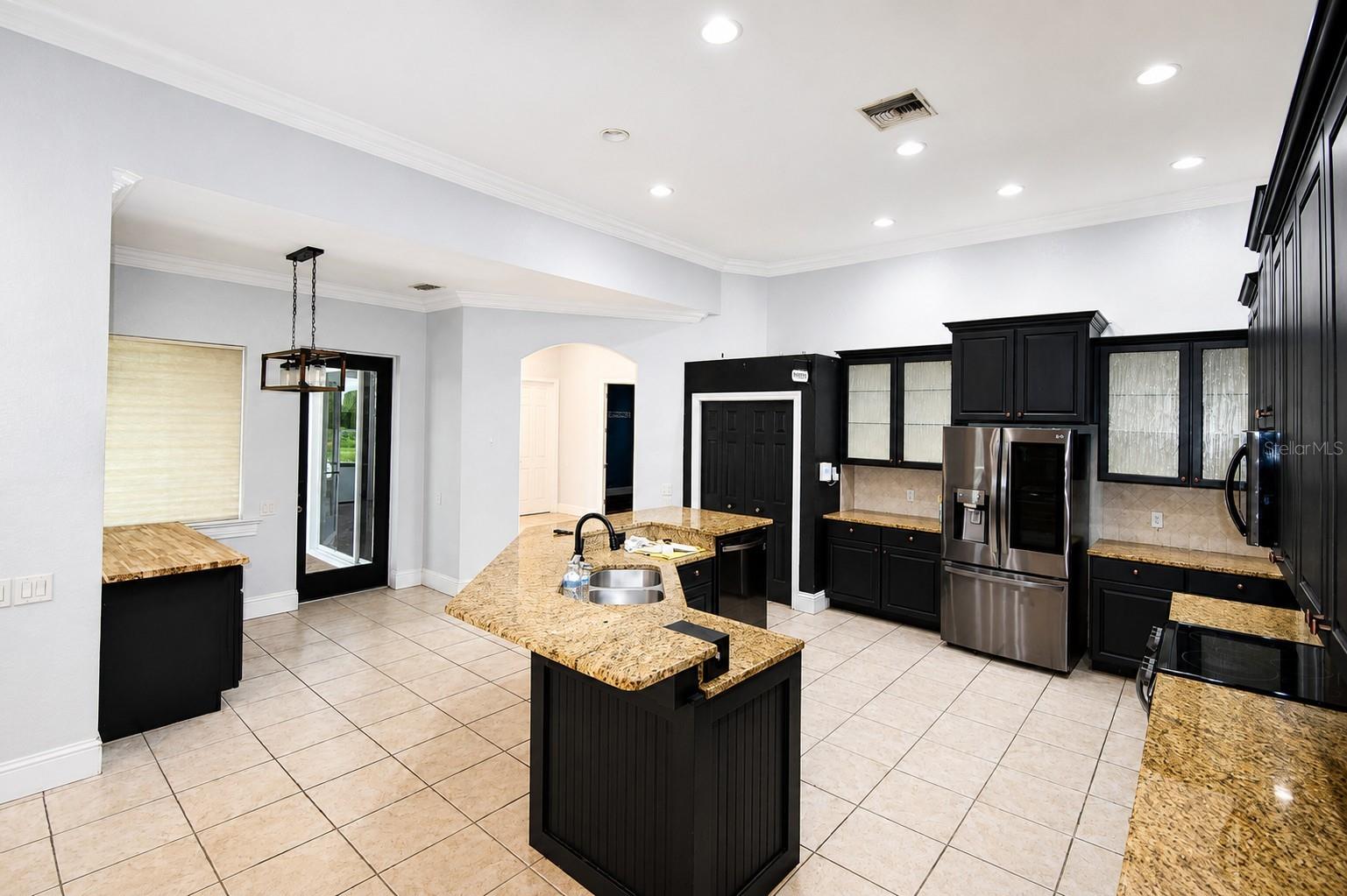 2325 Chesterfield Cir, Lakeland, FL 33813 photo