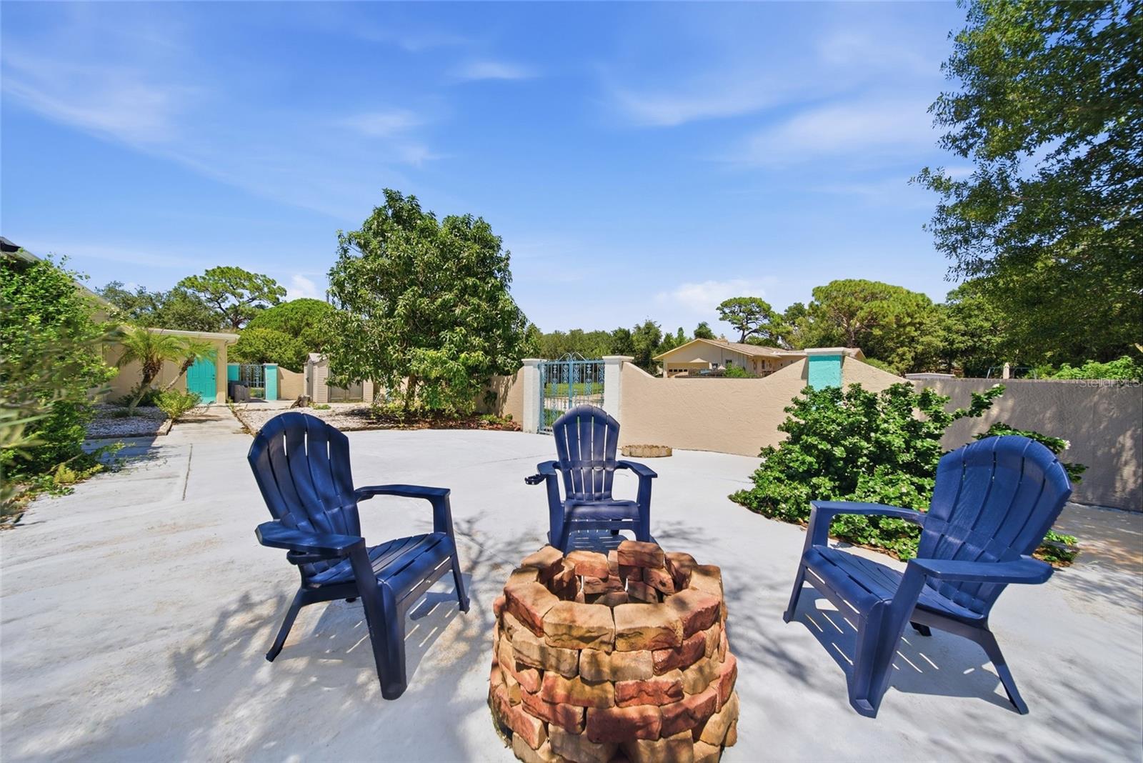 1403 Garden Ave, Tarpon Springs, FL 34689 photo