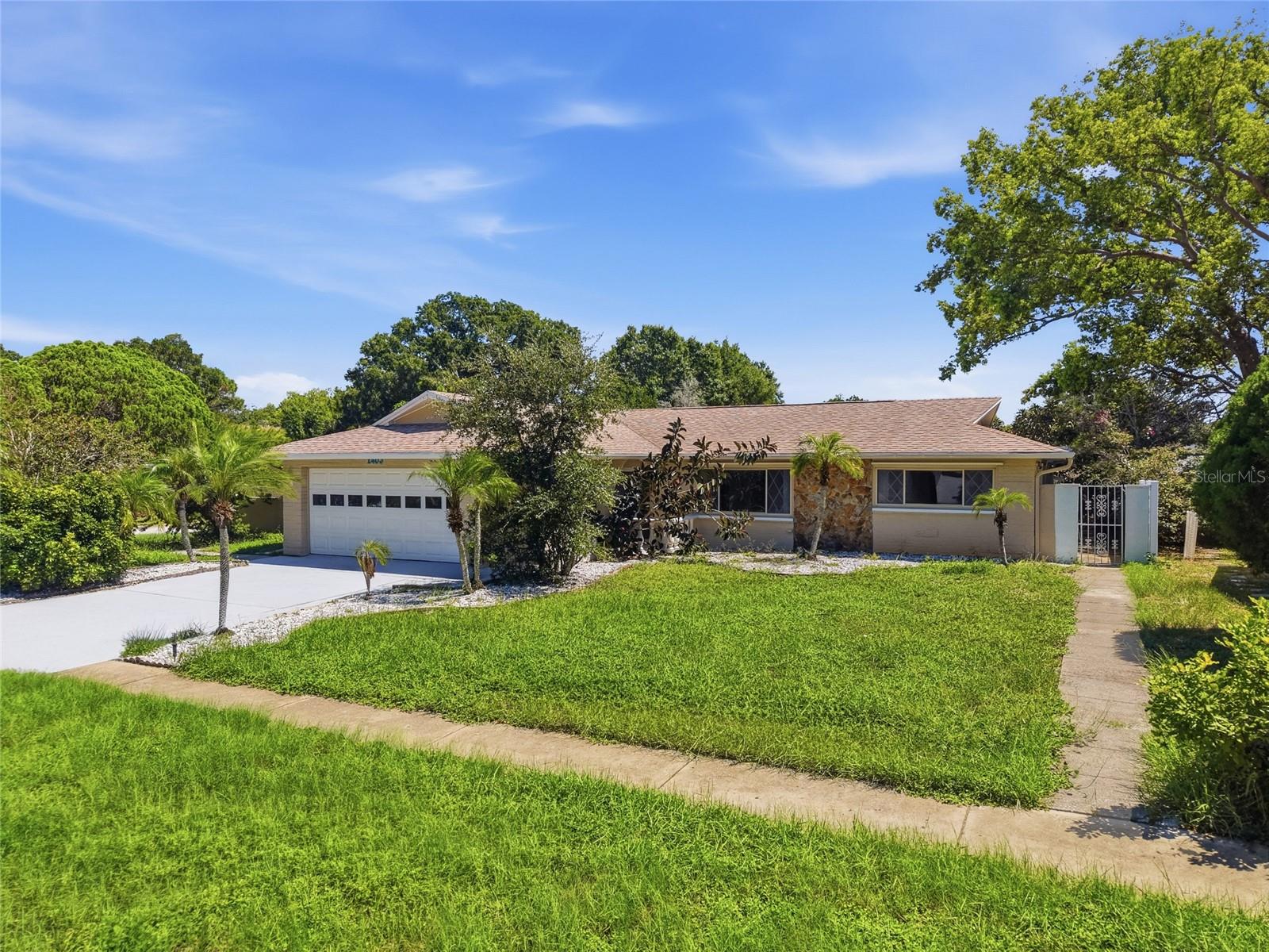 1403 Garden Ave, Tarpon Springs, FL 34689 photo