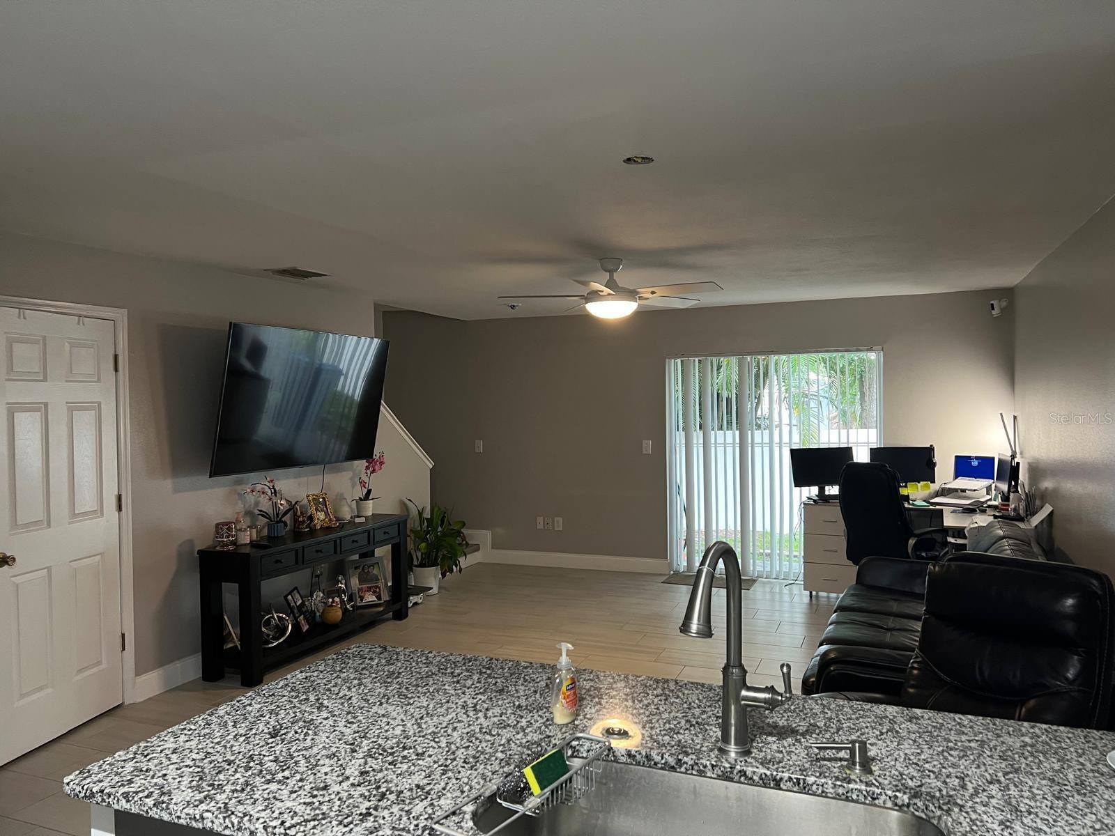 8423 Edgewater Place Blvd, Tampa, FL 33615 photo