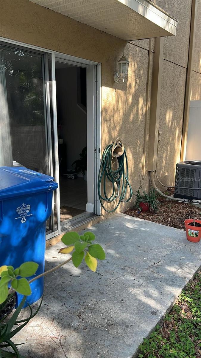 8423 Edgewater Place Blvd, Tampa, FL 33615 photo