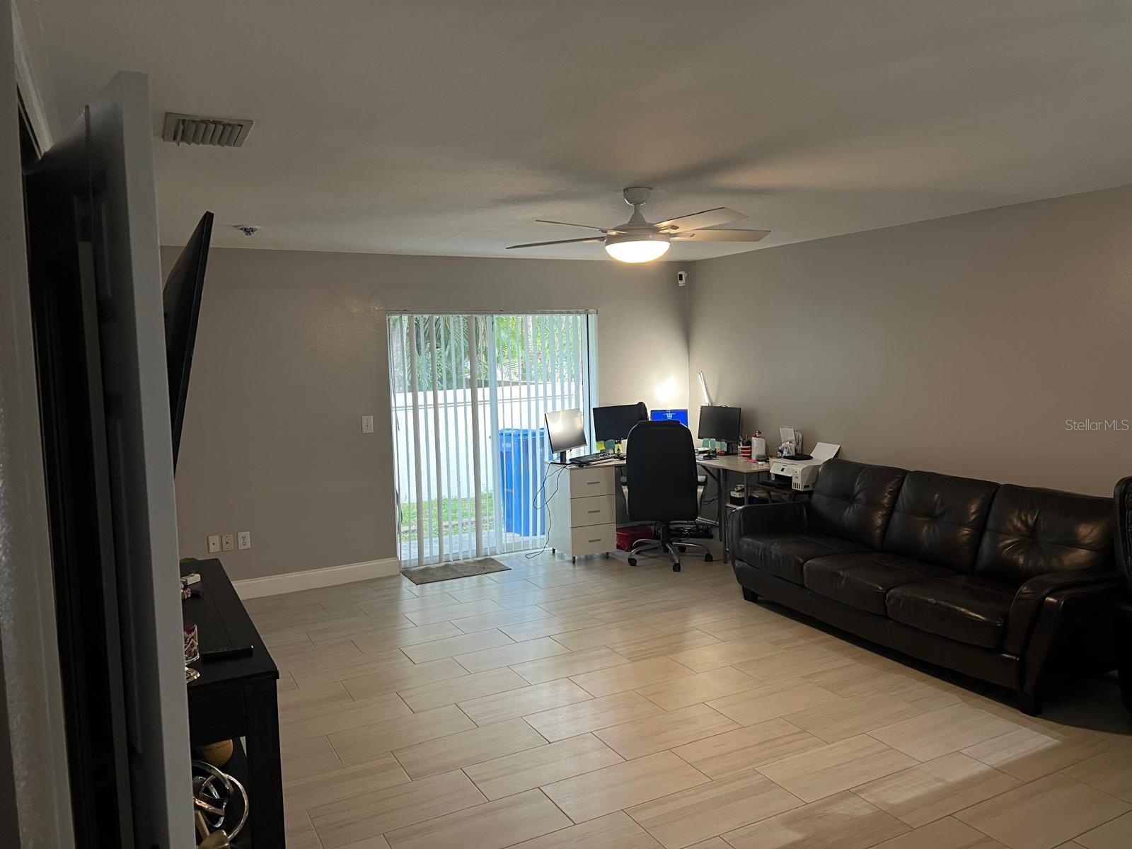 8423 Edgewater Place Blvd, Tampa, FL 33615 photo