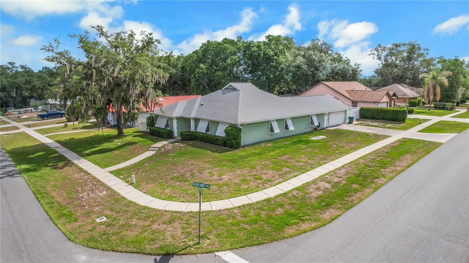 317 Woodland Trl, Lady Lake, FL 32159 photo
