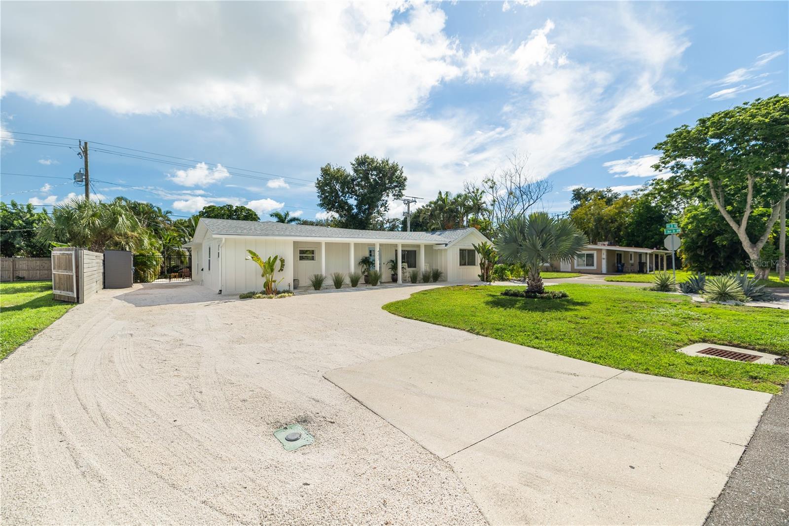 4317 1 Avenue Dr, Bradenton, FL 34209 photo